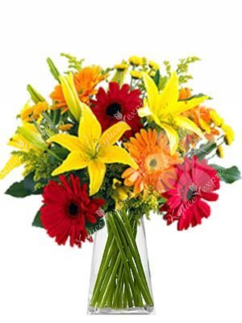 Beautiful colorful bouquet of Karmelita